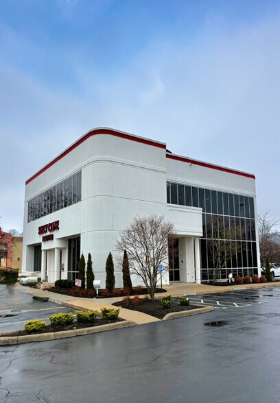 More Photos Of 8145 Beechmont Ave, Cincinnati Office For Sale