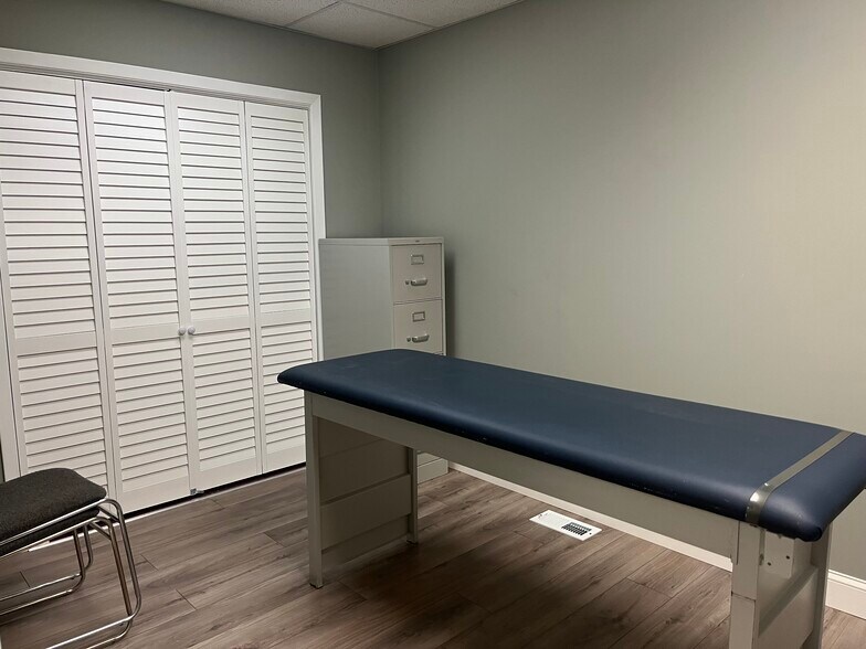 More Photos Of 1594-1600 US Highway 130, North Brunswick Medical For Lease