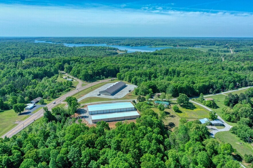 More Photos Of 50 Voss Ln, Huntingdon Self Storage For Sale