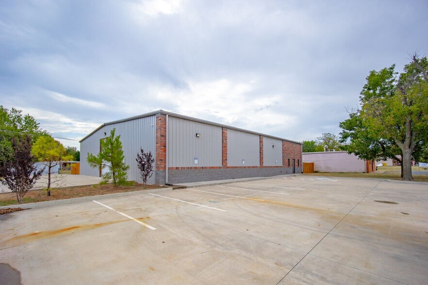 More Photos Of 6800 Main St, Oklahoma City Industrial For Lease