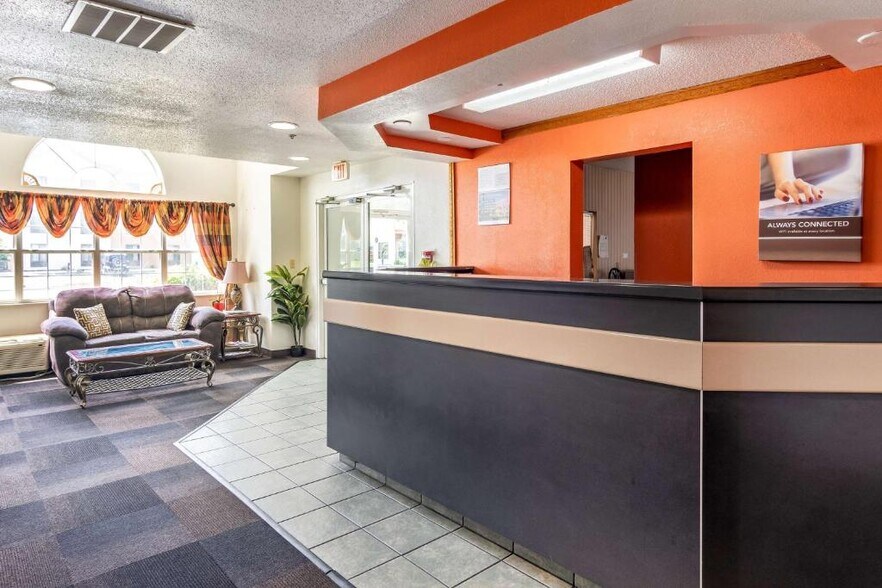 More Photos Of 2440 Williams St, Chattanooga Hotel For Sale
