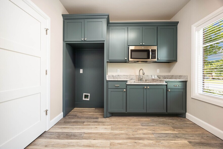 More Photos Of 2600 Covell Village Dr, Edmond Office For Lease