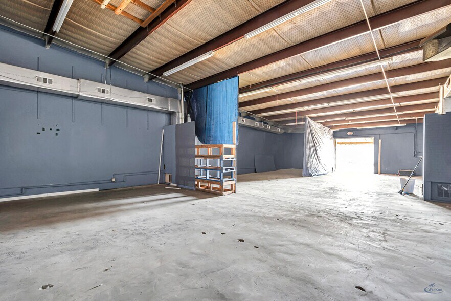 More Photos Of 3636 Andrews Hwy, Odessa Storefront For Lease