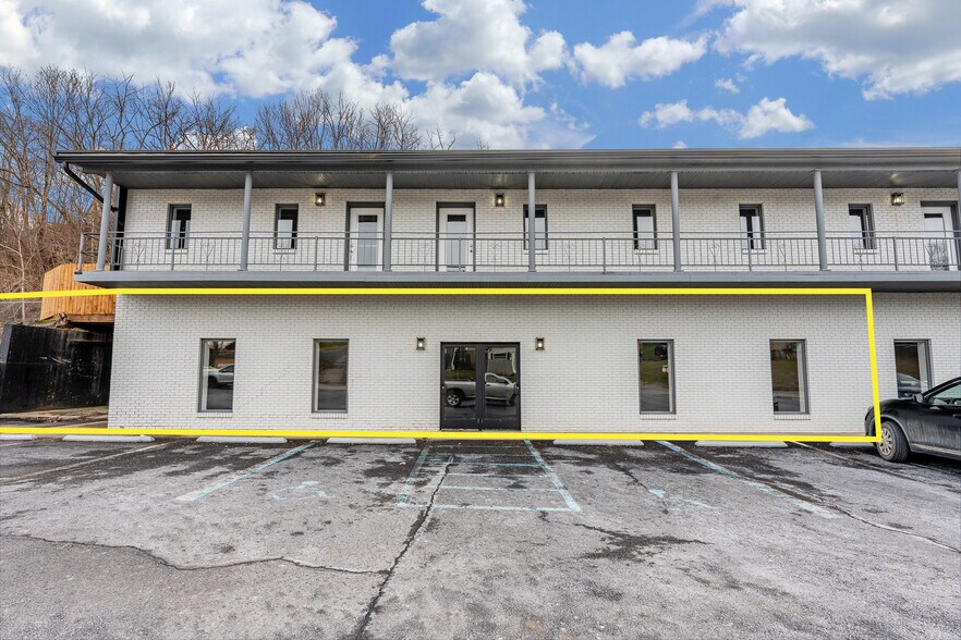 More Photos Of 417 Holland Ave, Morgantown Storefront Retail Office For Lease