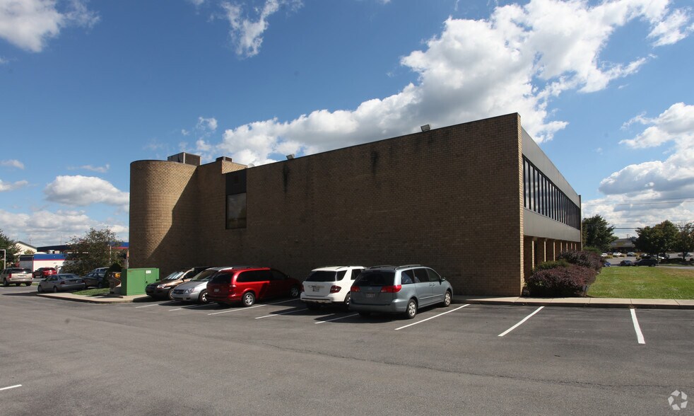More Photos Of 1314 Edwin Miller Blvd, Martinsburg Office For Lease