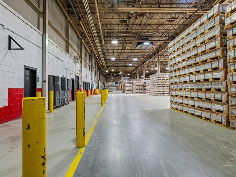 More Photos Of 90 Christ School Rd, Arden Distribution For Lease