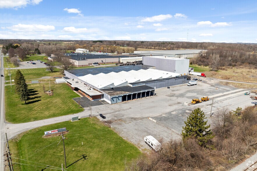 More Photos Of 294 Gambee Rd, Geneva Unknown For Lease