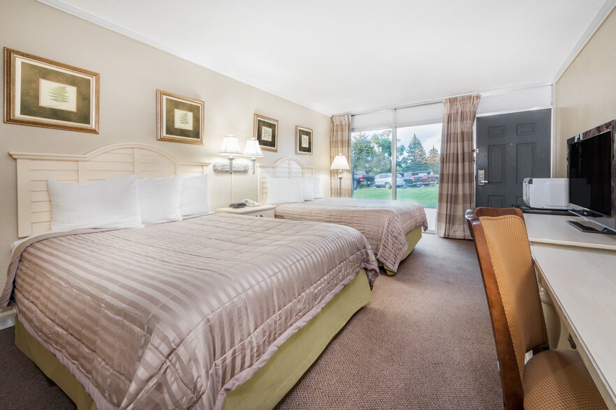 More Photos Of 2759 Mount Pleasant St, Burlington Hotel For Sale