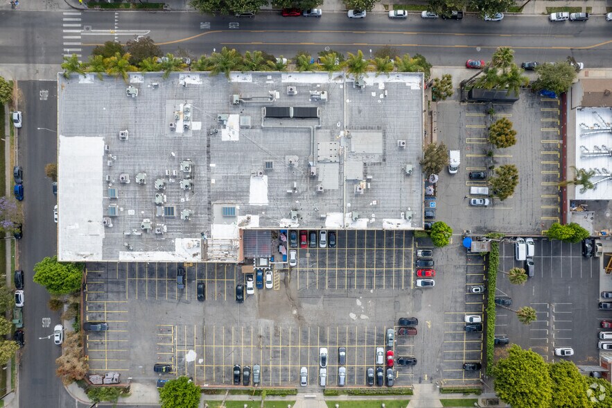 More Photos Of 1149 N Gower St, Los Angeles Office For Sale