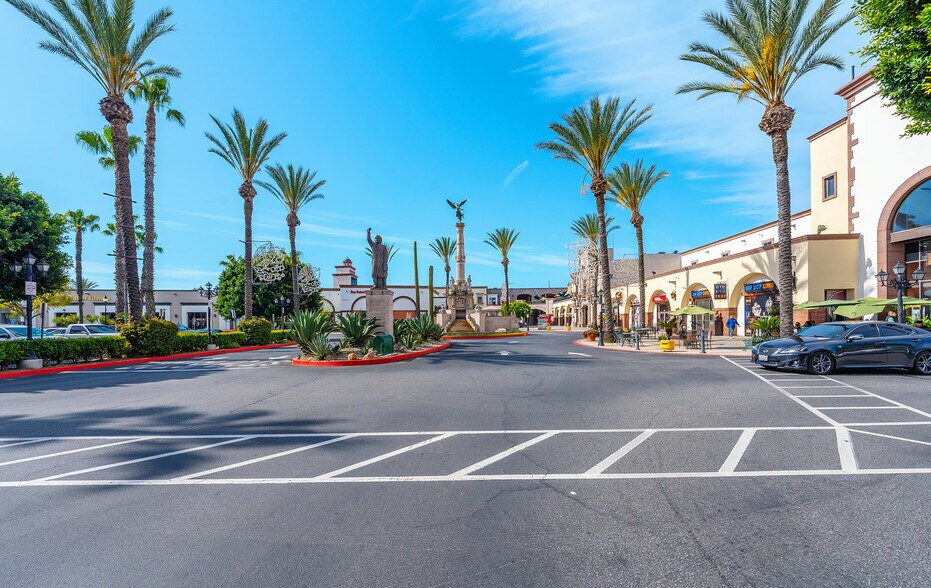 More Photos Of 11215-11389 Long Beach Blvd, Lynwood Unknown For Lease