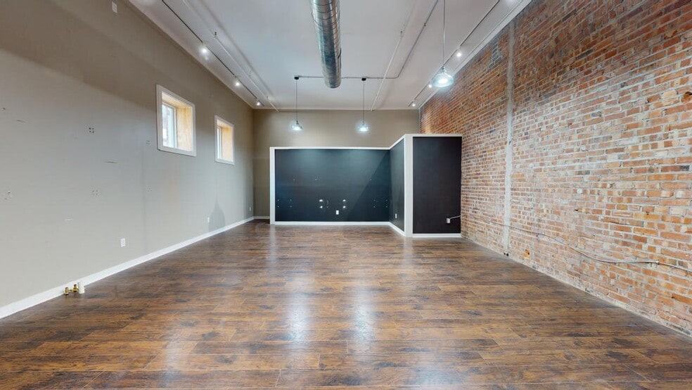 More Photos Of 112 W 2nd St, Grand Island Light Distribution For Lease