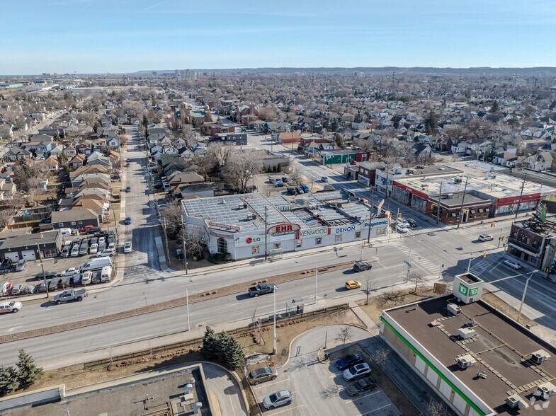 More Photos Of 1325 Barton St E, Hamilton Storefront For Sale