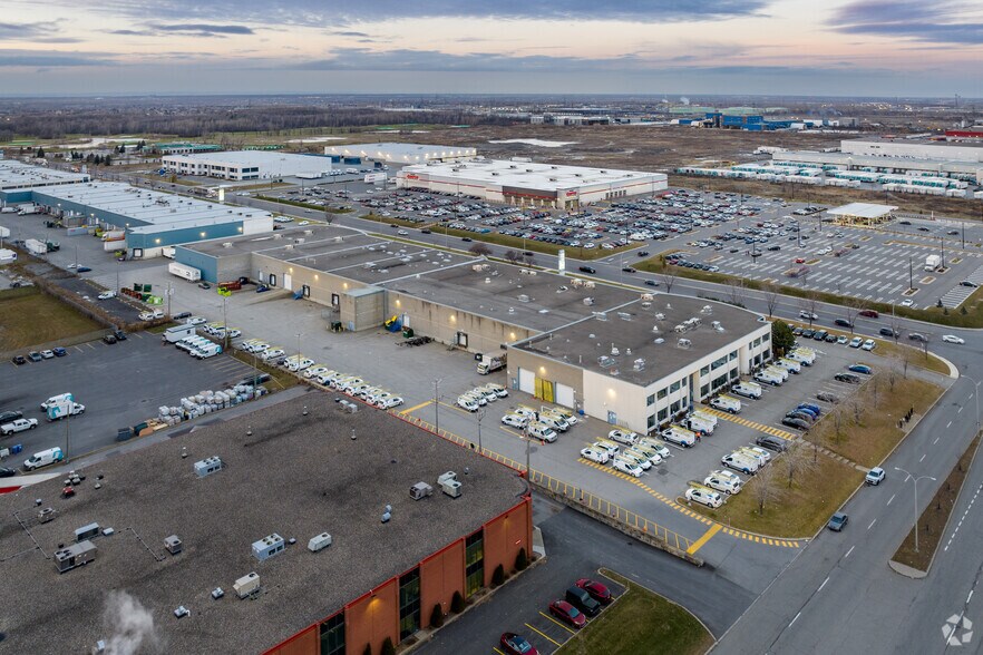 More Photos Of 8240 Ch Du Golf, Montréal Flex For Lease
