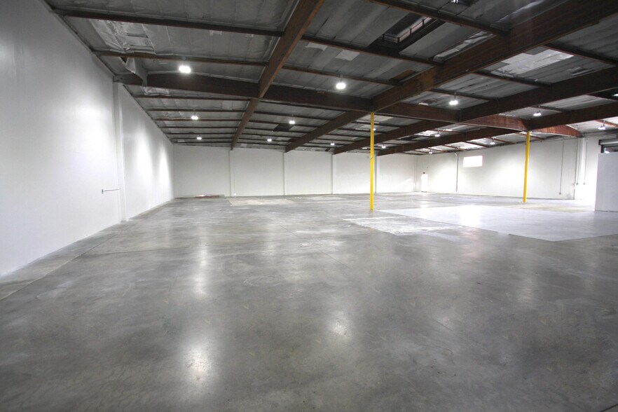 More Photos Of 1753 E 21st St, Los Angeles Warehouse For Lease