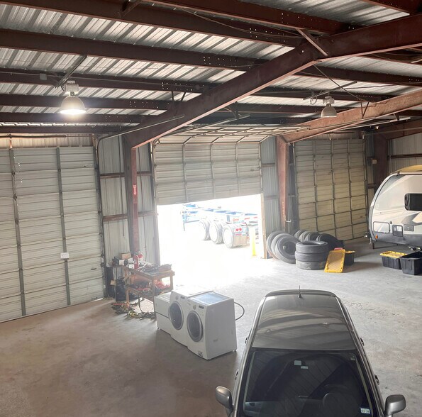 More Photos Of 1300 S 16th St, La Porte Manufacturing For Lease