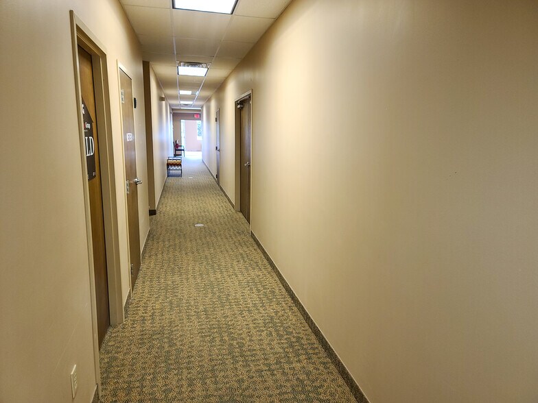 More Photos Of 32875 Solon Rd, Solon Medical For Lease