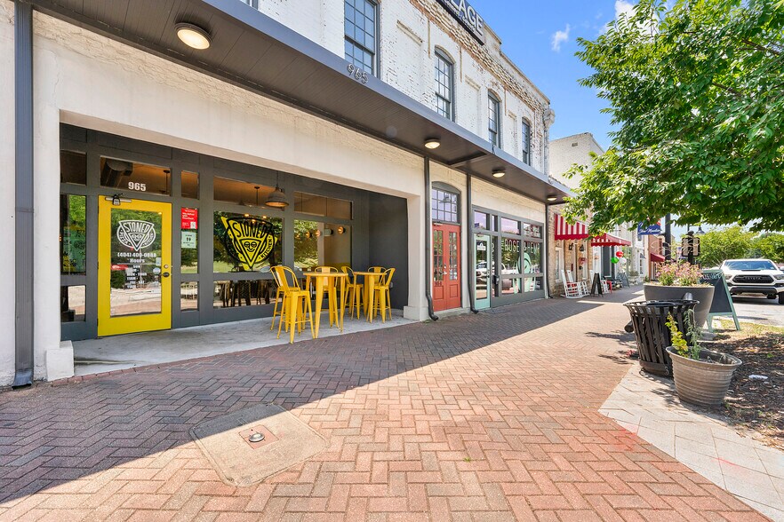 More Photos Of 929 Main St, Stone Mountain Restaurant For Lease