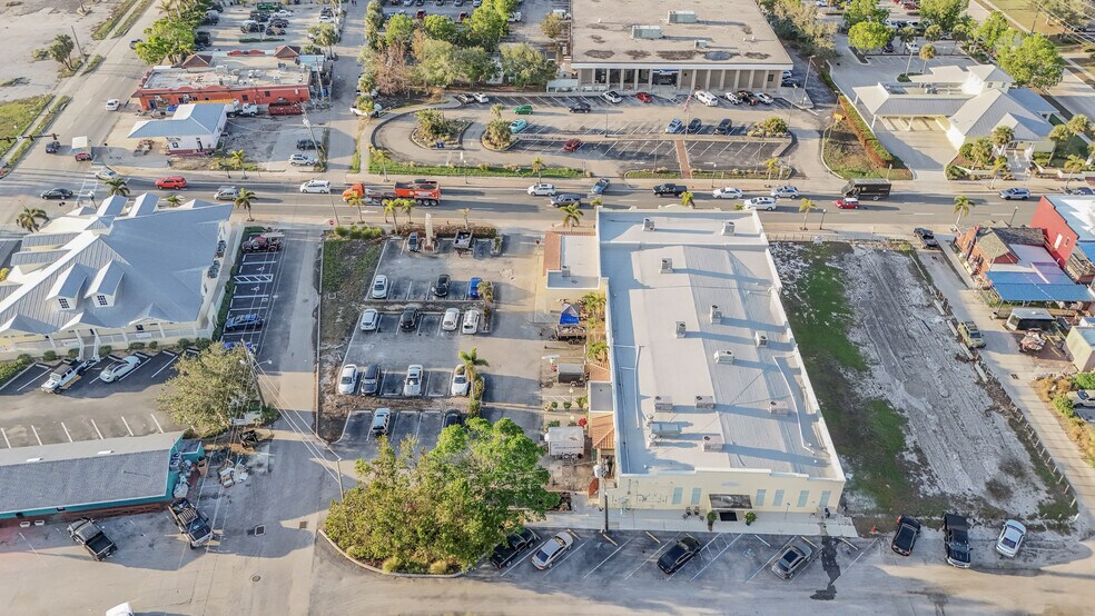 More Photos Of 121 E Marion Ave, Punta Gorda Storefront Retail Office For Sale