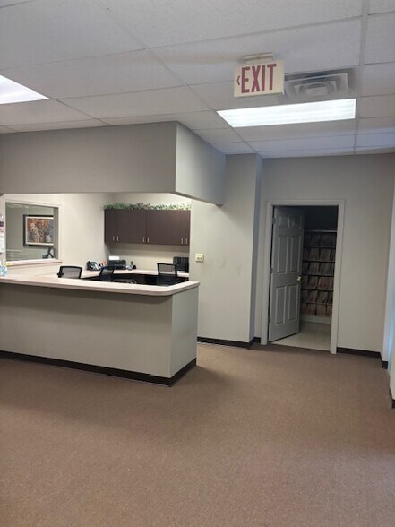 More Photos Of 250 Mt Lebanon Blvd, Pittsburgh Medical For Lease