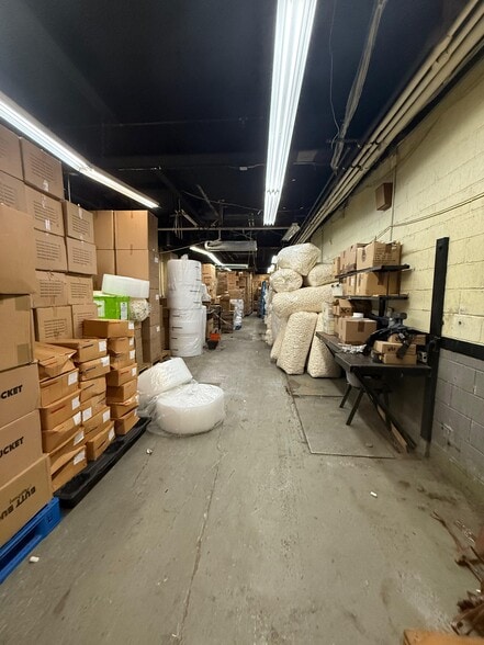 More Photos Of 4541-4545 39th St, Long Island City Warehouse For Lease