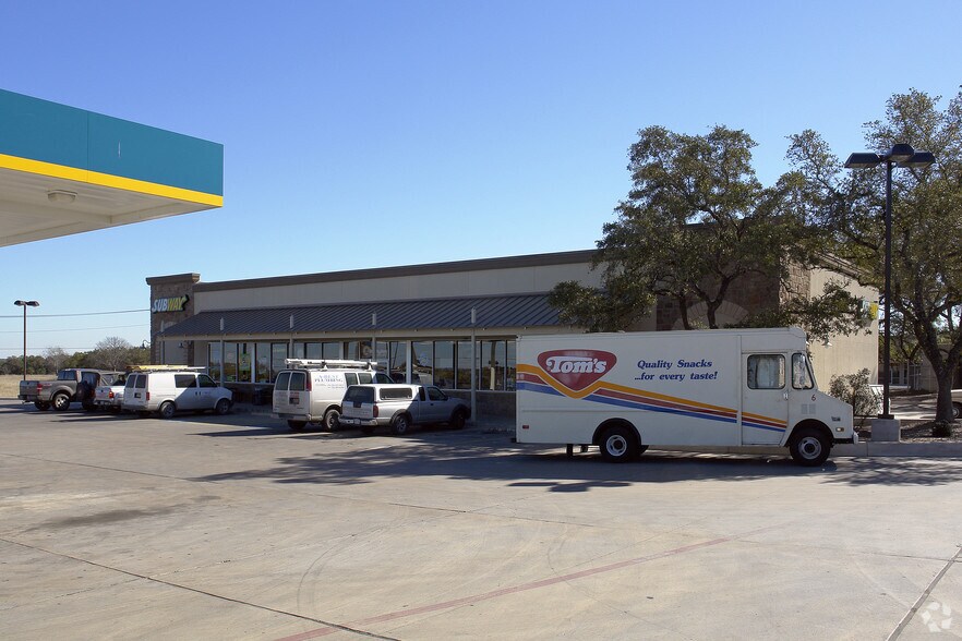 More Photos Of 1 Fm-3351 Hwy, Bergheim Unknown For Lease