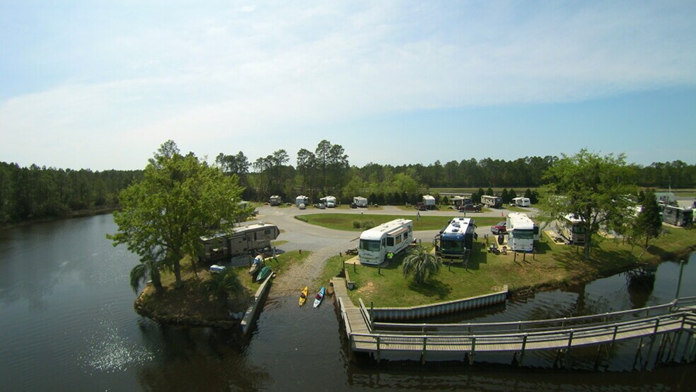 More Photos Of 2444 Avalon Blvd, Milton Trailer Camper Park For Sale