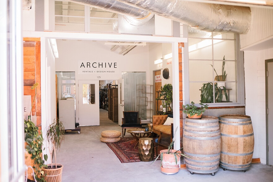 More Photos Of 6635 N Baltimore Ave, Portland Light Manufacturing For Lease