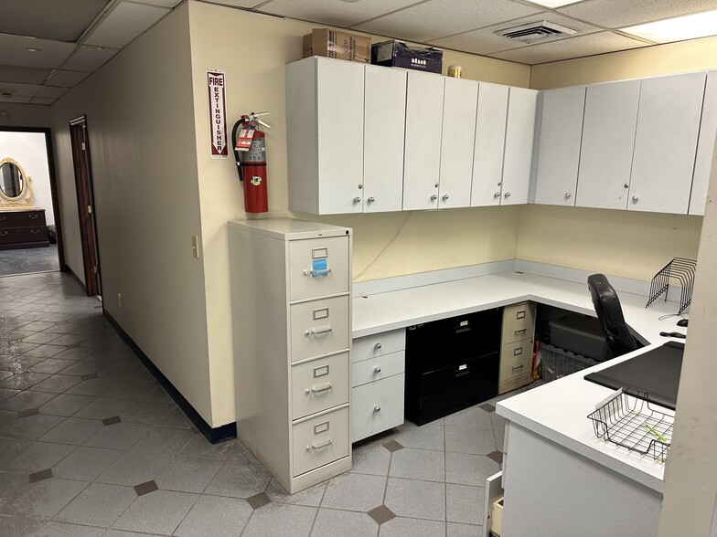 More Photos Of 4865 Arthur Kill Rd, Staten Island Warehouse For Sale