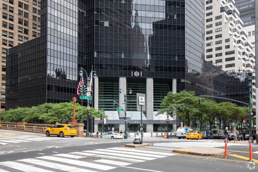 More Photos Of 101 Park Ave, New York Office For Lease