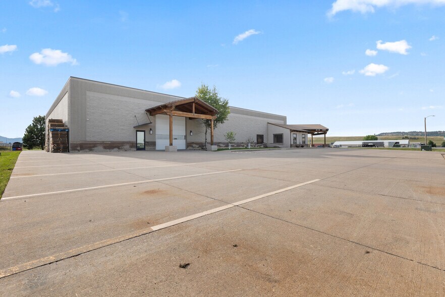 More Photos Of 215 Industrial Dr, Spearfish Warehouse For Sale