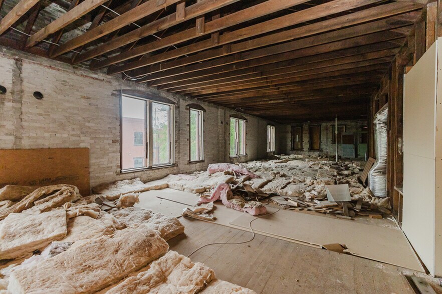 More Photos Of 1001 W Douglas Ave, Wichita Storefront For Sale