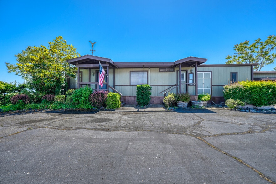 More Photos Of 2776 Lakeshore Blvd, Lakeport Manufactured Housing Mobile Home Park For Sale