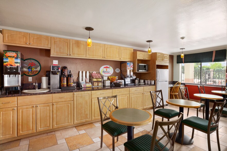 More Photos Of 81753 111 Hwy, Indio Hotel For Sale