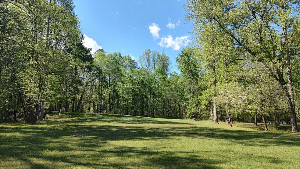 More Photos Of 107 Country Creek Dr, Pickens Storefront Retail Office For Sale