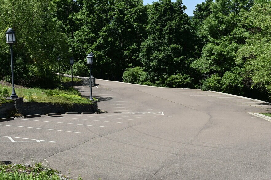 More Photos Of 9 Park Pl, Corning Specialty For Sale