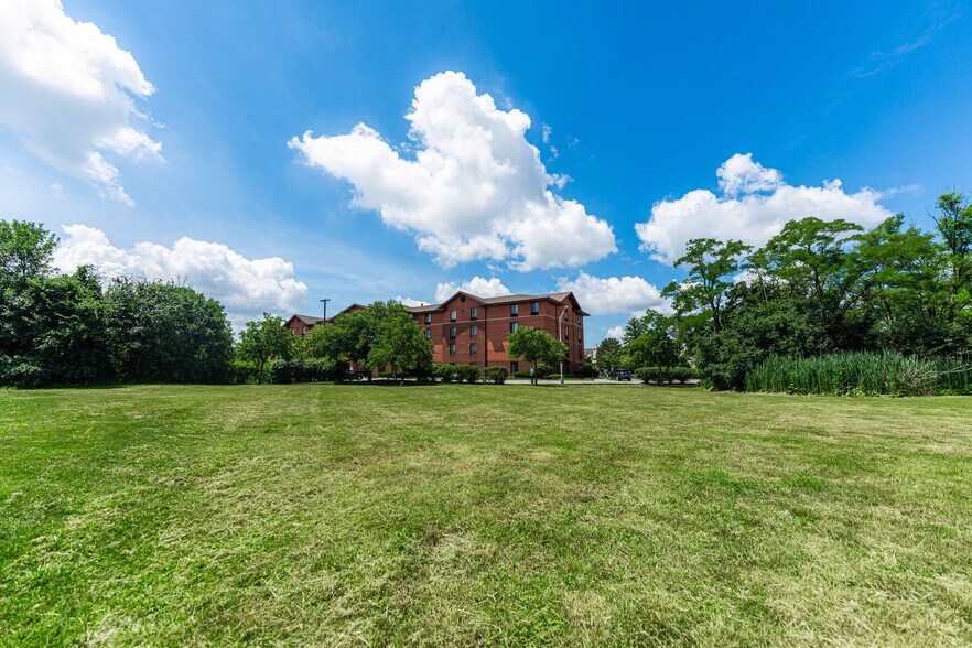 More Photos Of 250 St Regis Dr, Lombard Land For Sale