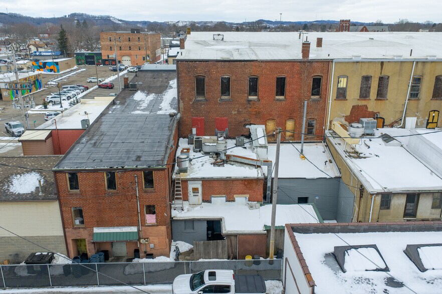 More Photos Of 127 S Broadway St, New Philadelphia Storefront Retail Office For Sale