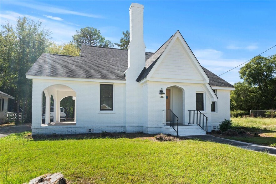 More Photos Of 910 W Evans St, Florence Office For Sale