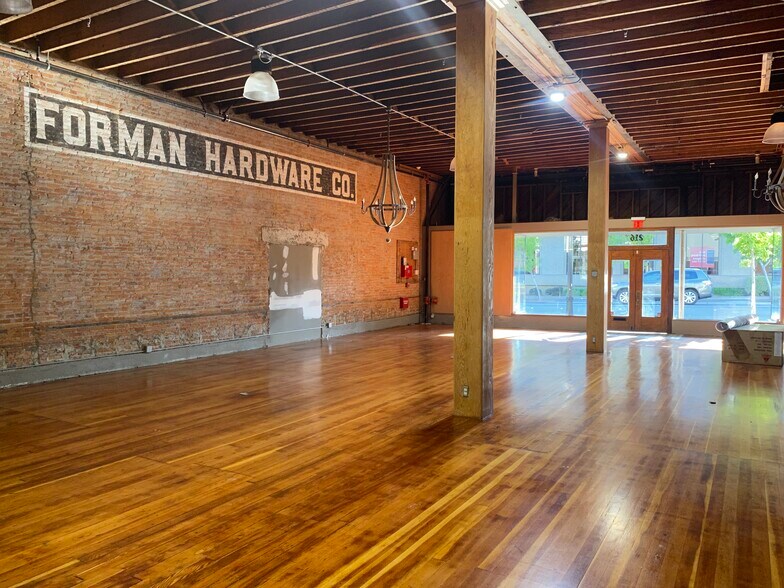 Primary Photo Of 216 Petaluma Blvd, Petaluma Storefront Retail Office For Lease
