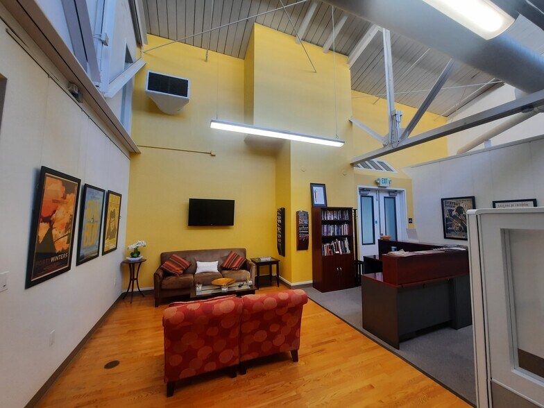 More Photos Of 900-948 Clay St, Oakland Unknown For Lease