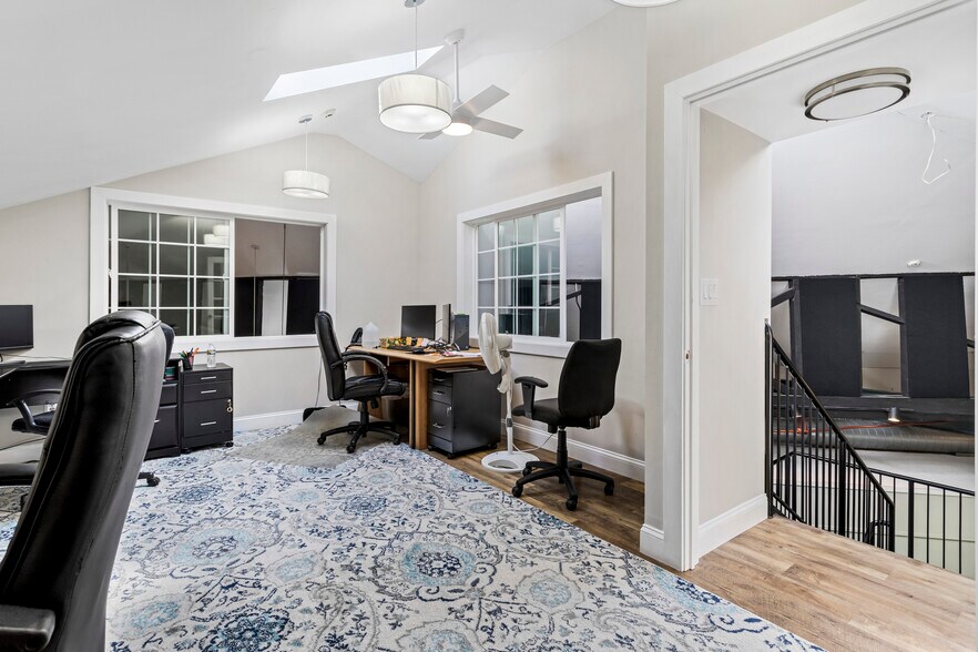 More Photos Of 101 N Providence Rd, Wallingford Office For Sale