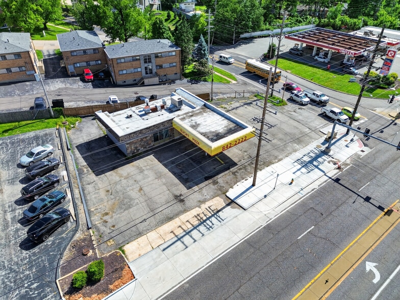 More Photos Of 8570 Watson Rd, Saint Louis Freestanding For Lease