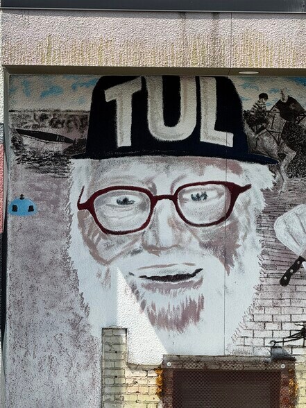 More Photos Of 800-816 E 1st St, Tulsa Flex For Lease