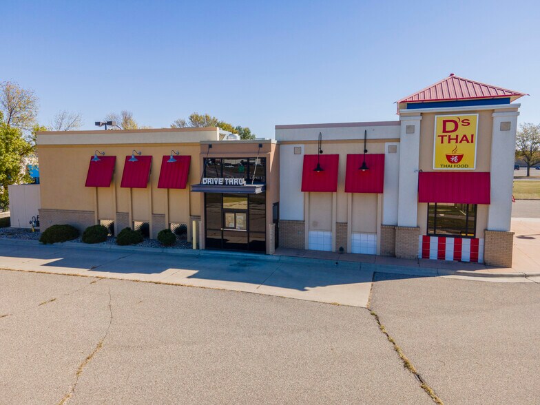 More Photos Of 1201 Susan Dr, Marshall Fast Food For Sale