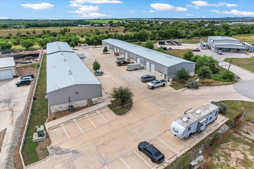 More Photos Of 35 Nafta Cir, New Braunfels Industrial For Lease