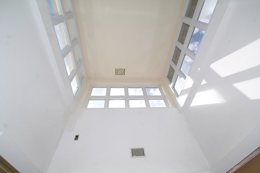 More Photos Of 15 1st St, Staten Island Office For Sale