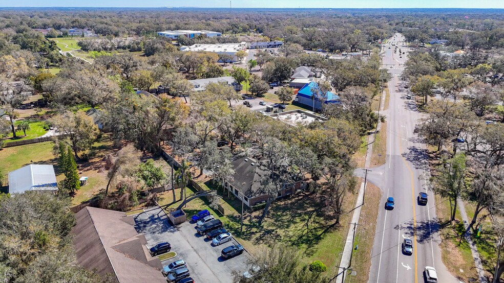 More Photos Of 3203 Lithia Pinecrest Rd, Valrico Medical For Sale