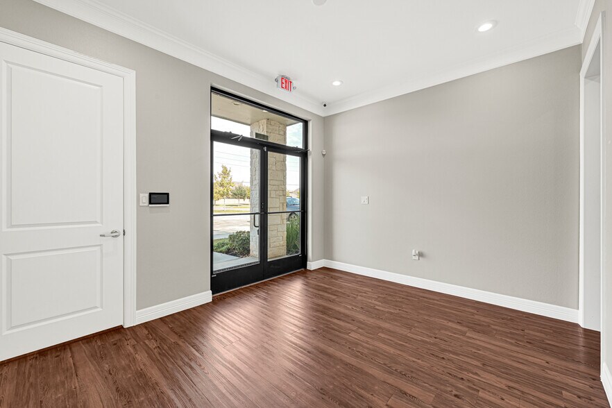 More Photos Of 10401 S Mason Rd Building A, Richmond Office For Lease
