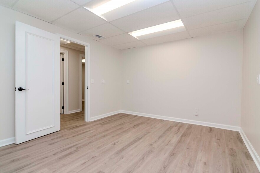 More Photos Of 3205 W Waters Ave, Tampa Medical For Sale