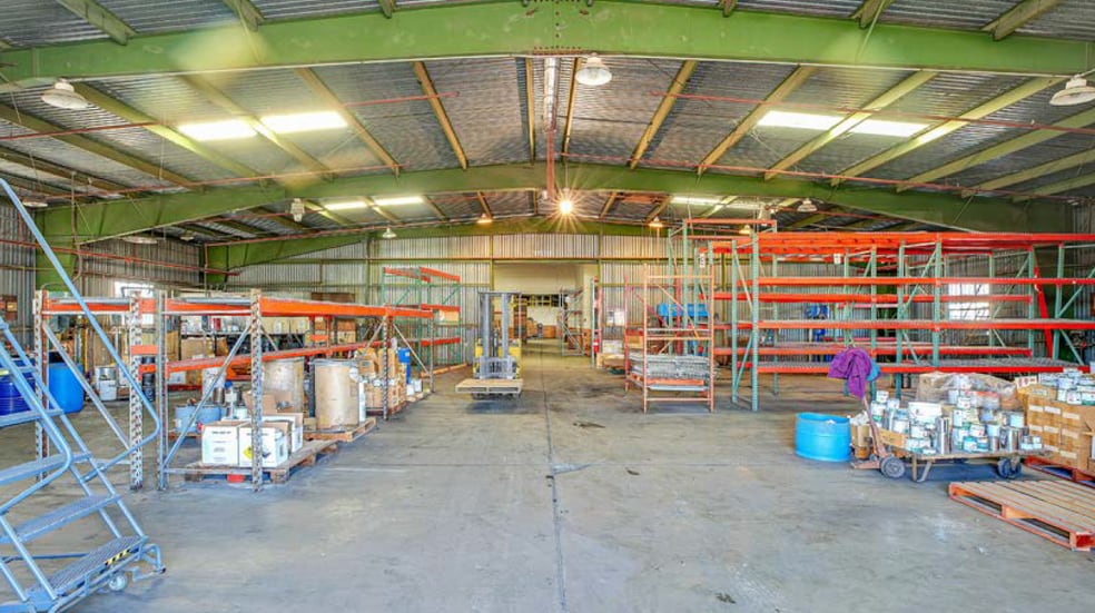 More Photos Of 8000 NE 14th Pl, Portland Warehouse For Sale